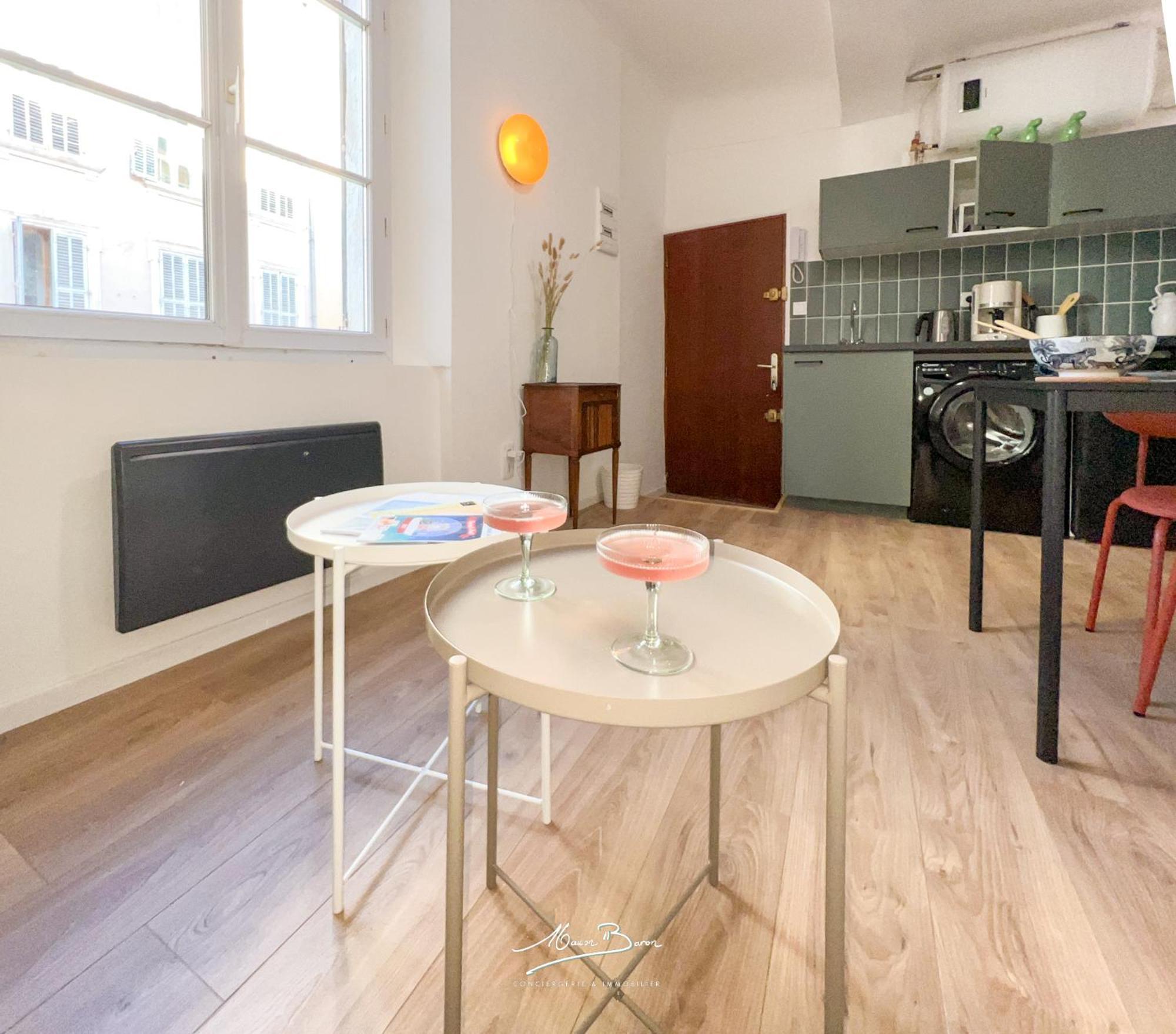 Apartment Dans Le Coeur Du Centre-ville De A 300 M Du Port